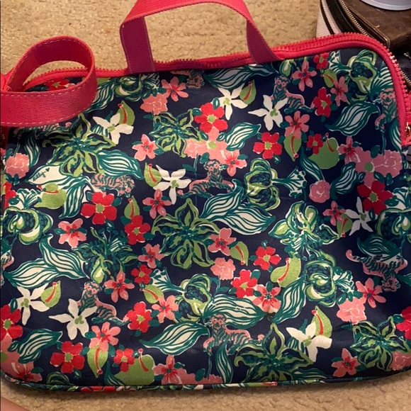 Lily Pulitzer Laptop Case! - Picture 4 of 4